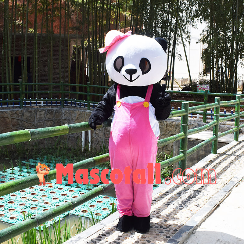 Mignon Panda Couple In Nature Mascot Costume