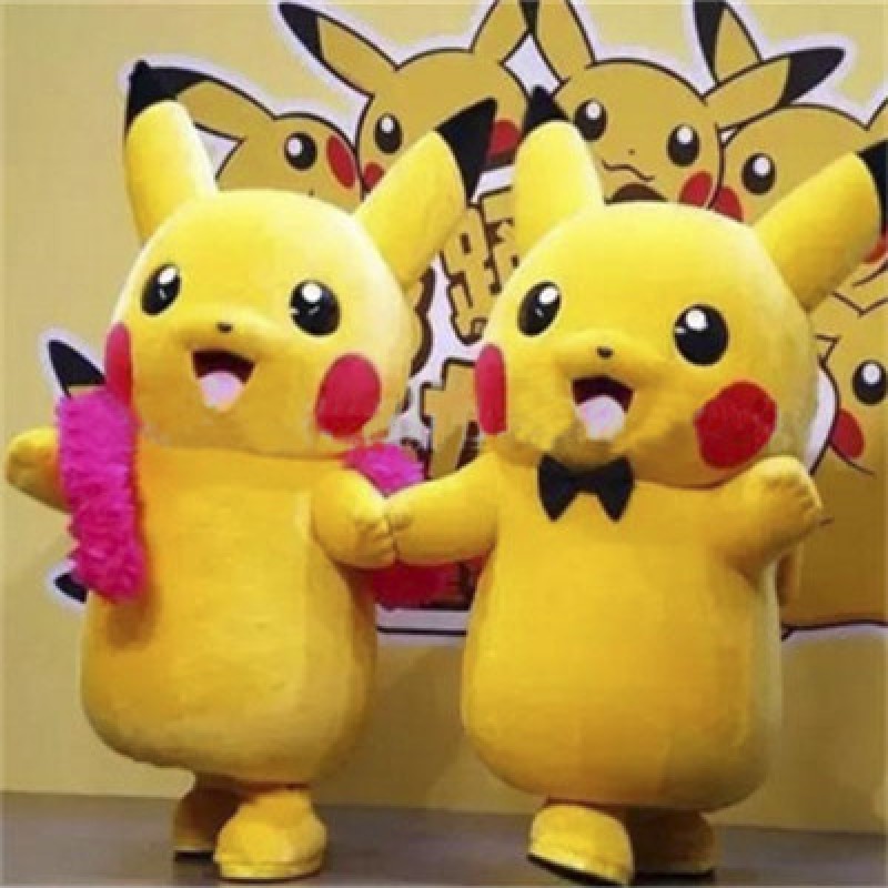 Giant Pikachu Cosplay Halloween Costume